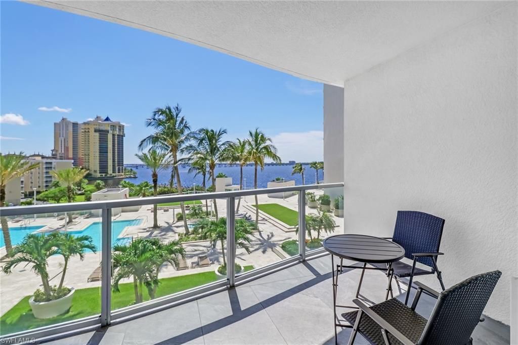 3000 Oasis Grand Blvd, Unit 606, Fort Myers, FL 33916 Photo