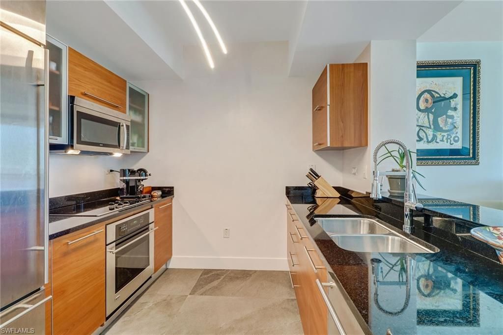 3000 Oasis Grand Blvd, Unit 606, Fort Myers, FL 33916 Photo