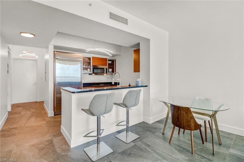 3000 Oasis Grand Blvd, Unit 606, Fort Myers, FL 33916 Photo