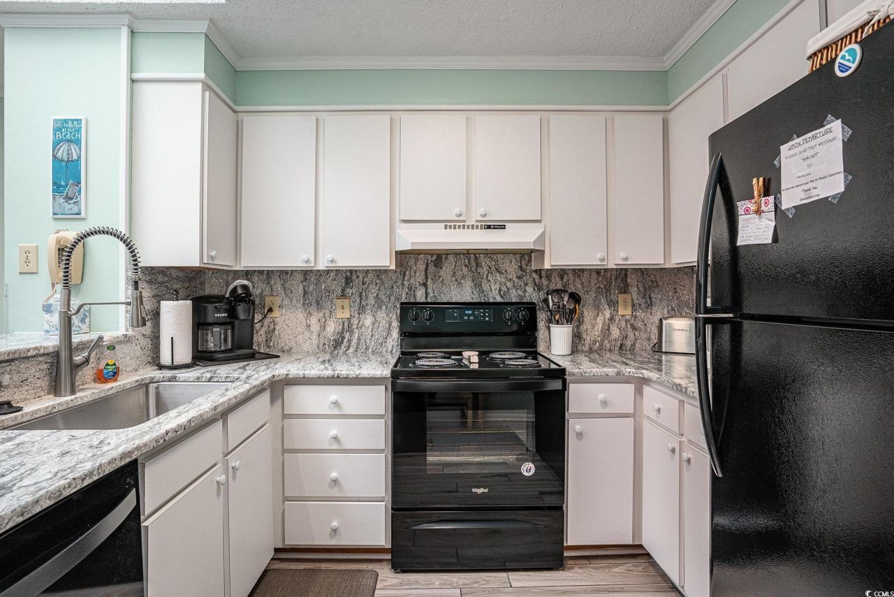 9581 Shore Dr. Photo 7