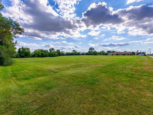 255 W Romeo Road, Romeoville, IL 60446