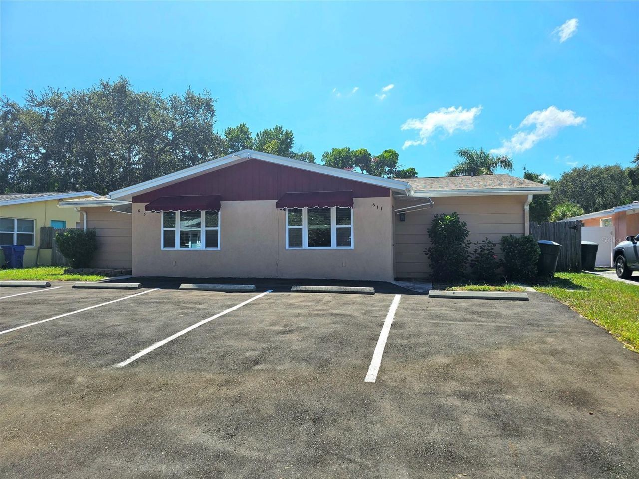 611 Lyndhurst Street, Dunedin, FL 34698 Main Photo