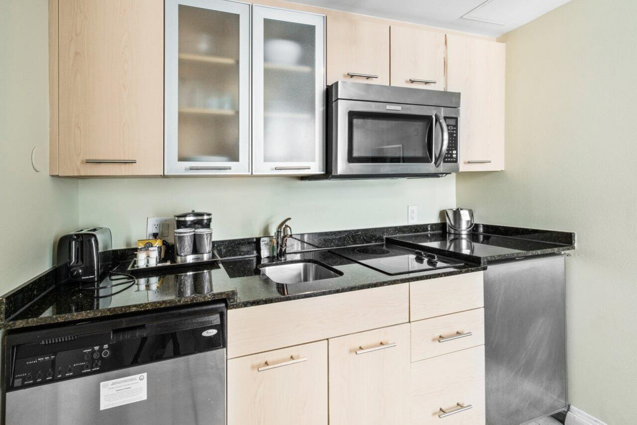 2670 E Sunrise Boulevard, Unit 1202, Fort Lauderdale, FL 33304 Photo