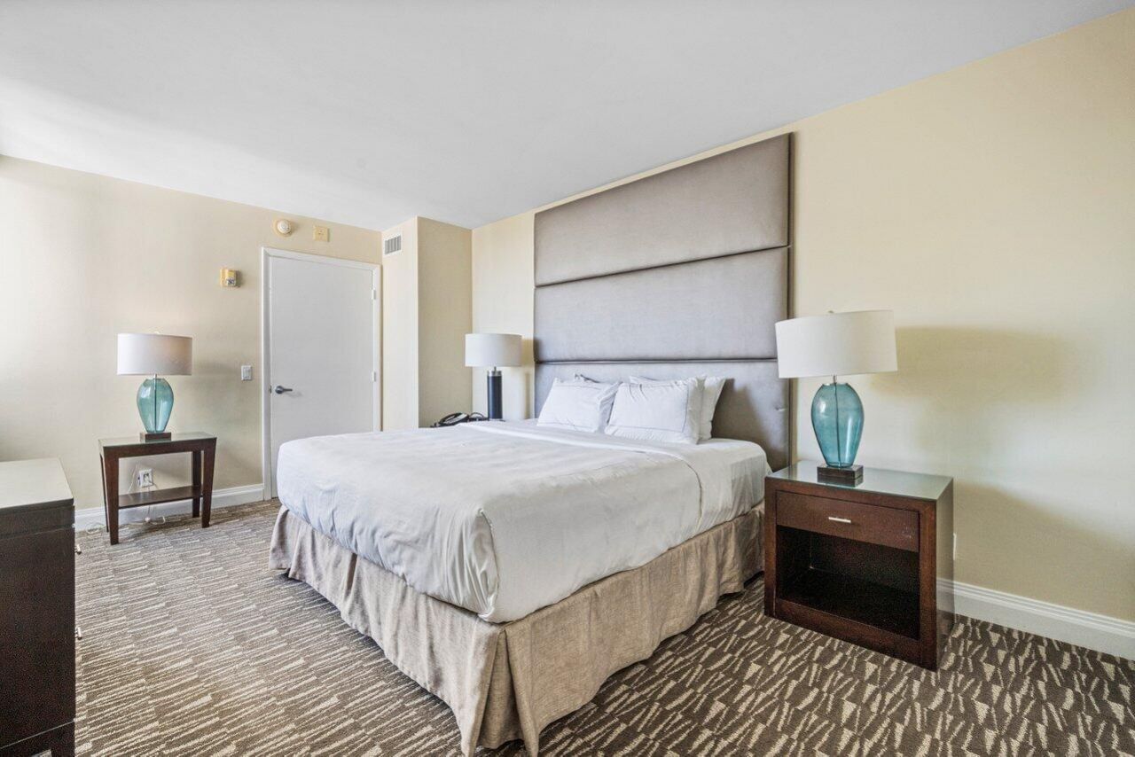 2670 E Sunrise Boulevard, Unit 1202, Fort Lauderdale, FL 33304 Photo