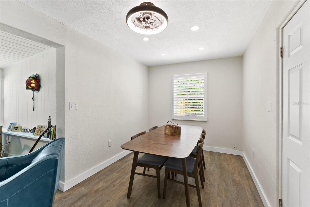 163 Sunway Avenue, Sarasota, FL 34237 Photo