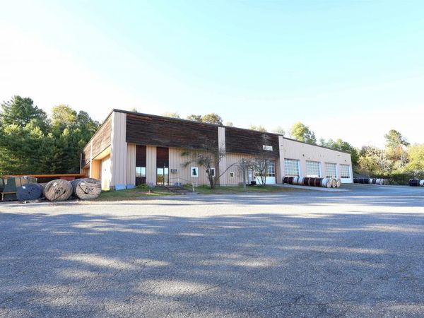 2677 Hartford Avenue, Hartford, VT 05001