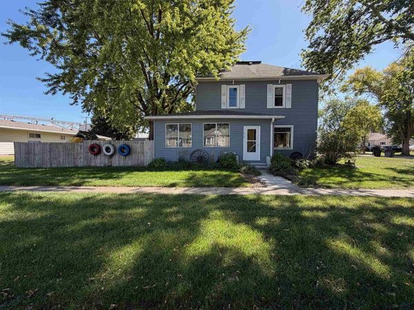 210 S Third St, Jefferson, SD 57038