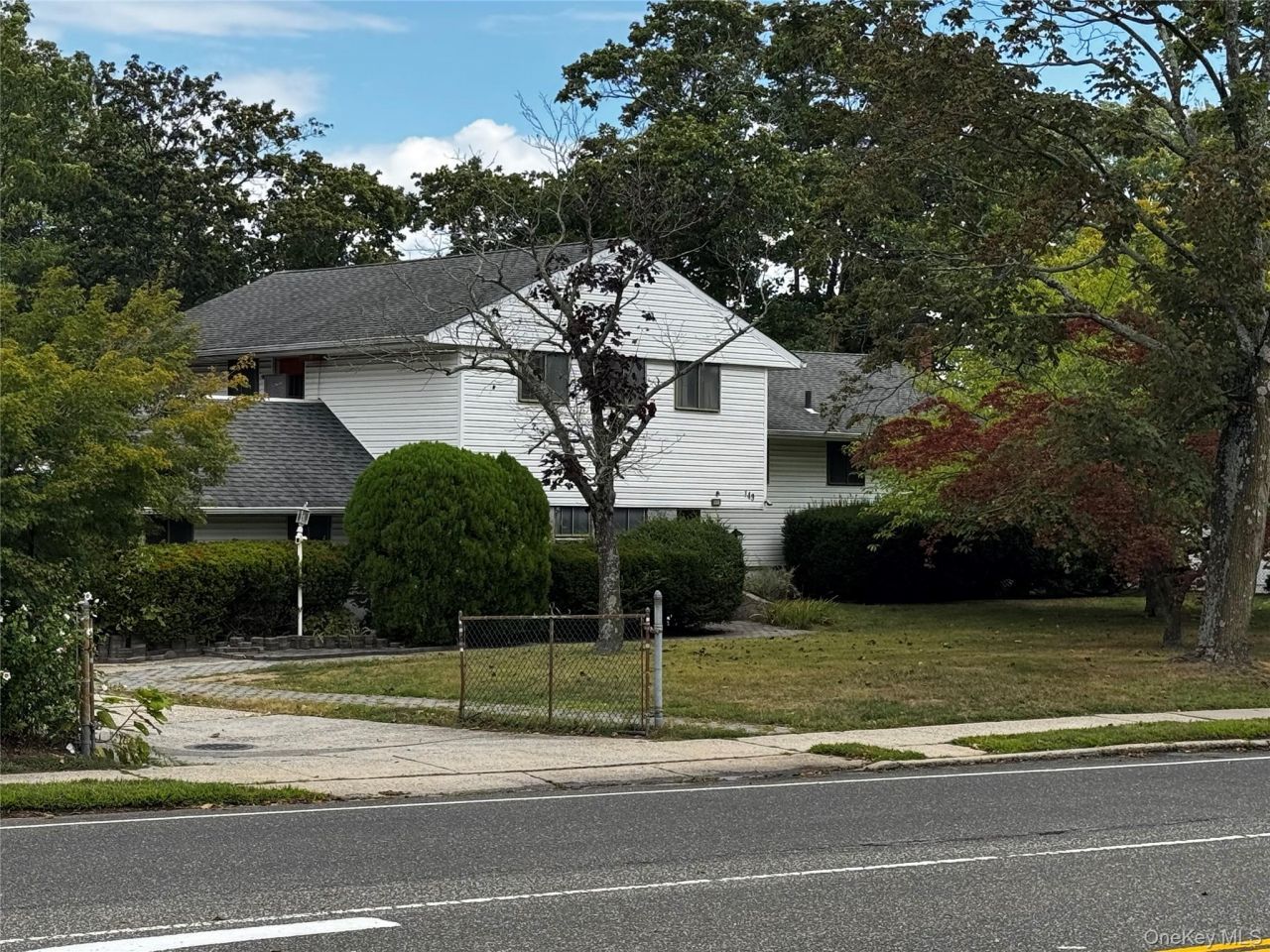 149 Phelps Lane, North Babylon, NY 11703 Main Photo