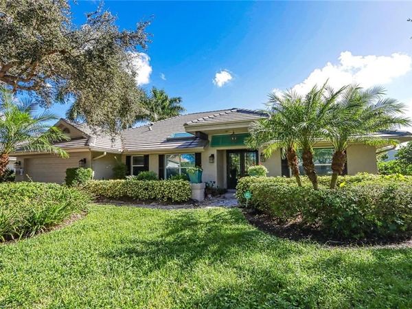 836 Bentwood DR, NAPLES, FL 34108