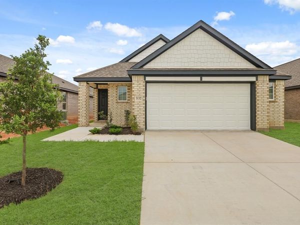 3132 Manchester Drive, Cleburne, TX 76031