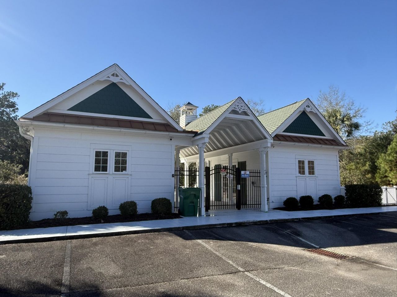 100 Oak Bay Dr. Photo 32