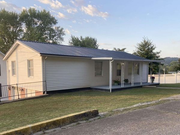 180 Pike Street, New Martinsville, WV 26155