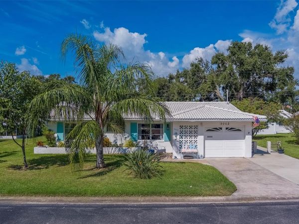 9262 140TH LANE, SEMINOLE, FL 33776