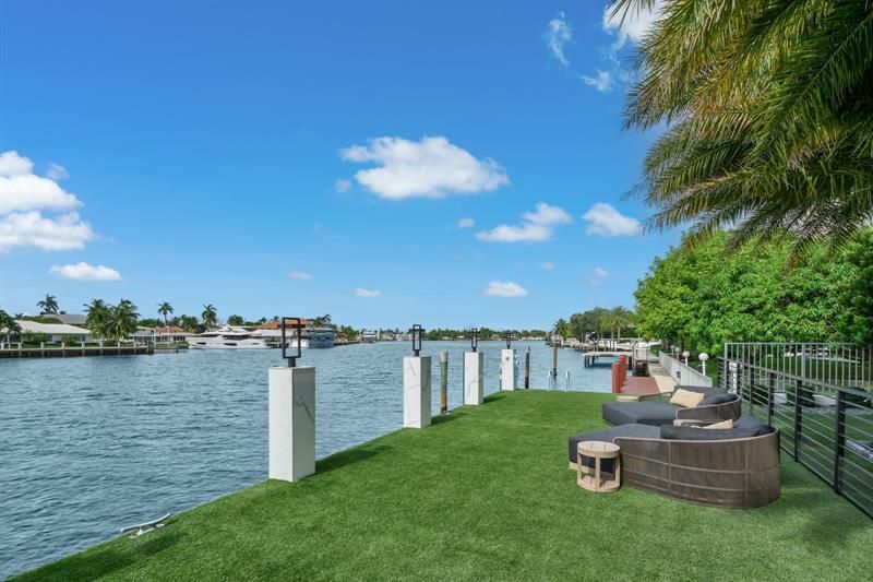 671 Middle River Dr, Fort Lauderdale, FL 33304 Photo