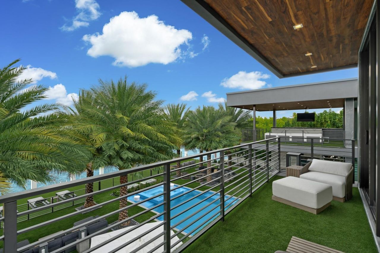 671 Middle River Drive, Fort Lauderdale, FL 33304 Photo