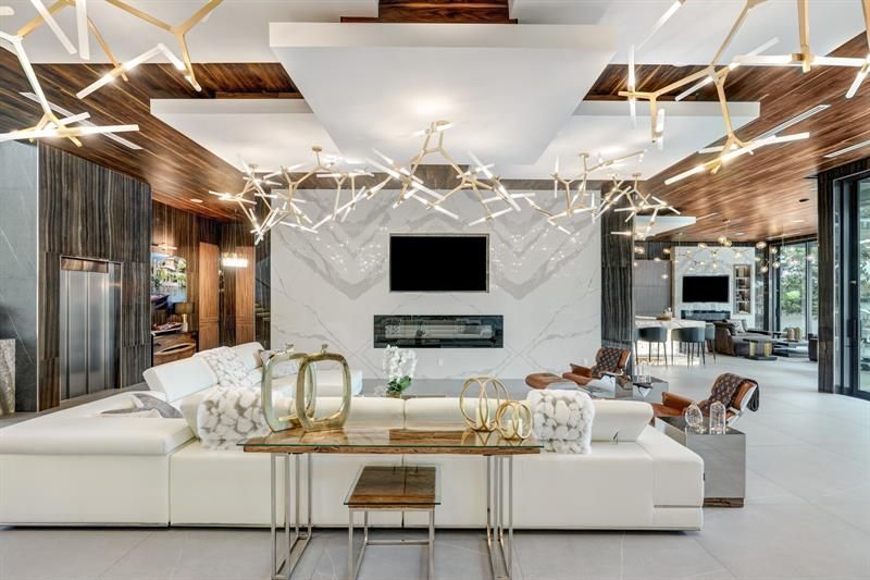 671 Middle River Dr, Fort Lauderdale, FL 33304 Photo