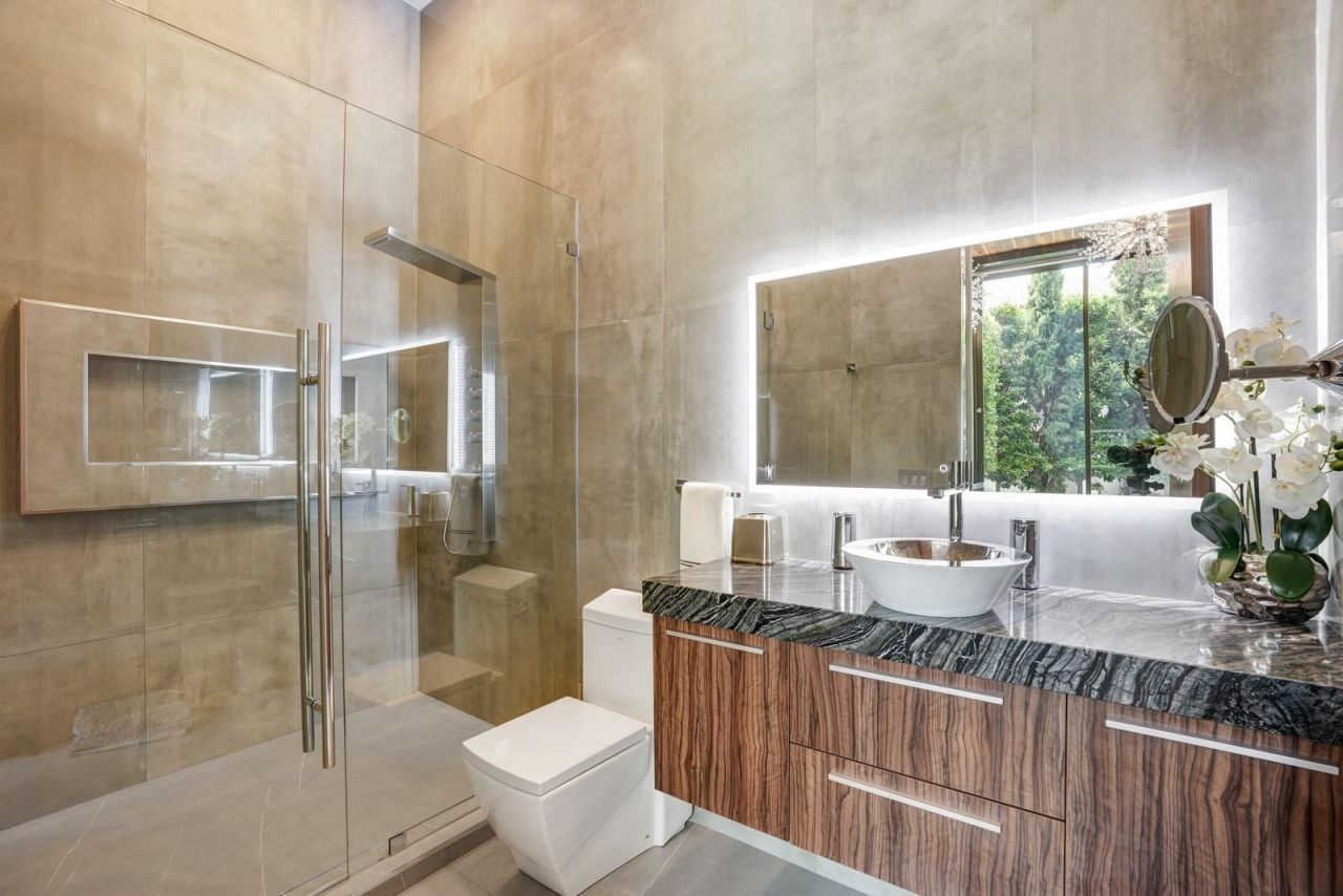 671 Middle River Drive, Fort Lauderdale, FL 33304 Photo