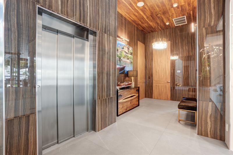 671 Middle River Dr, Fort Lauderdale, FL 33304 Photo