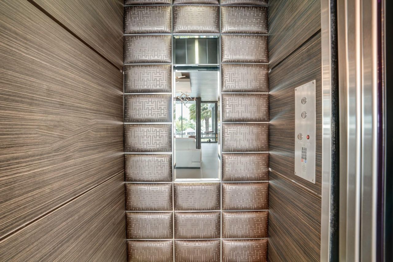 671 Middle River Drive, Fort Lauderdale, FL 33304 Photo