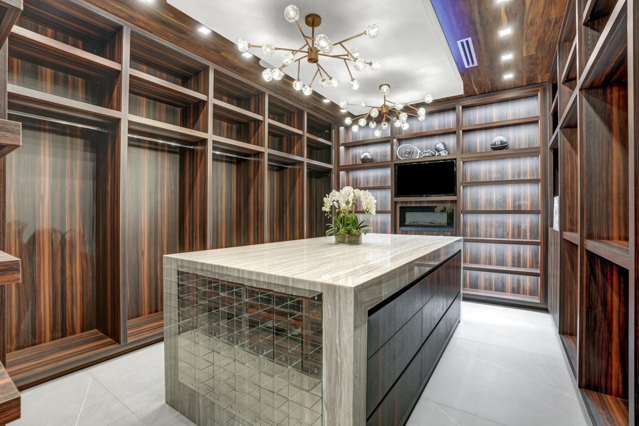 671 Middle River Drive, Fort Lauderdale, FL 33304 Photo