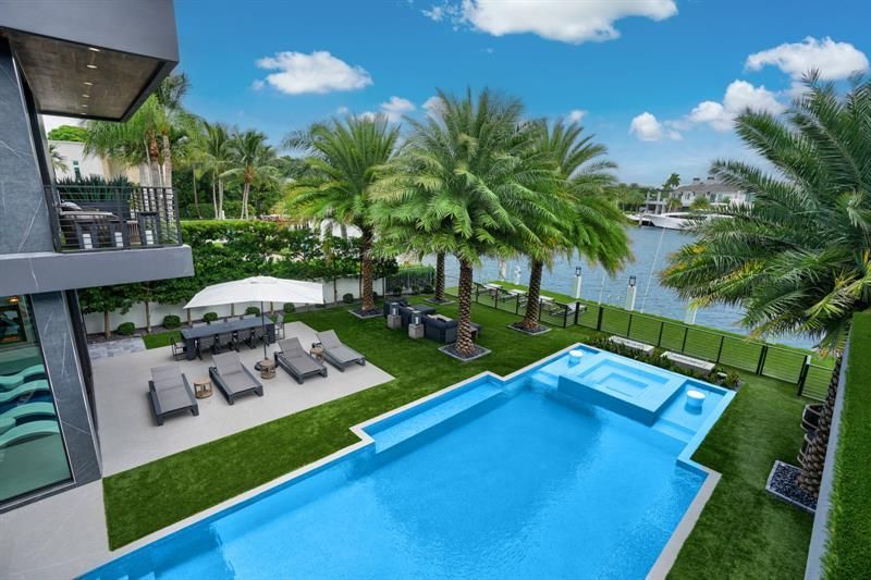 671 Middle River Dr, Fort Lauderdale, FL 33304 Photo