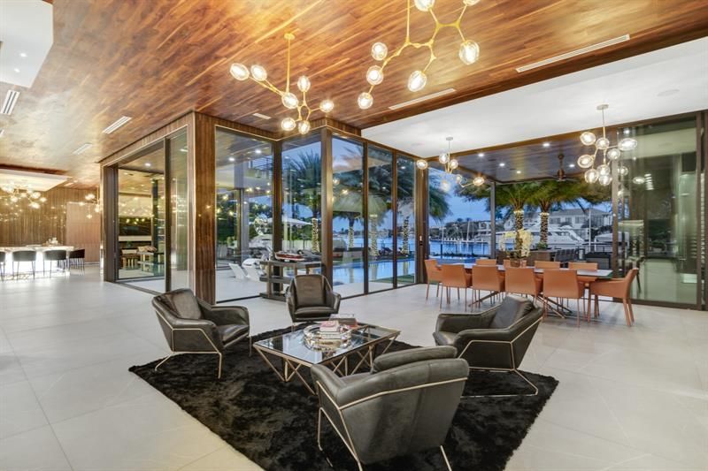 671 Middle River Dr, Fort Lauderdale, FL 33304 Photo