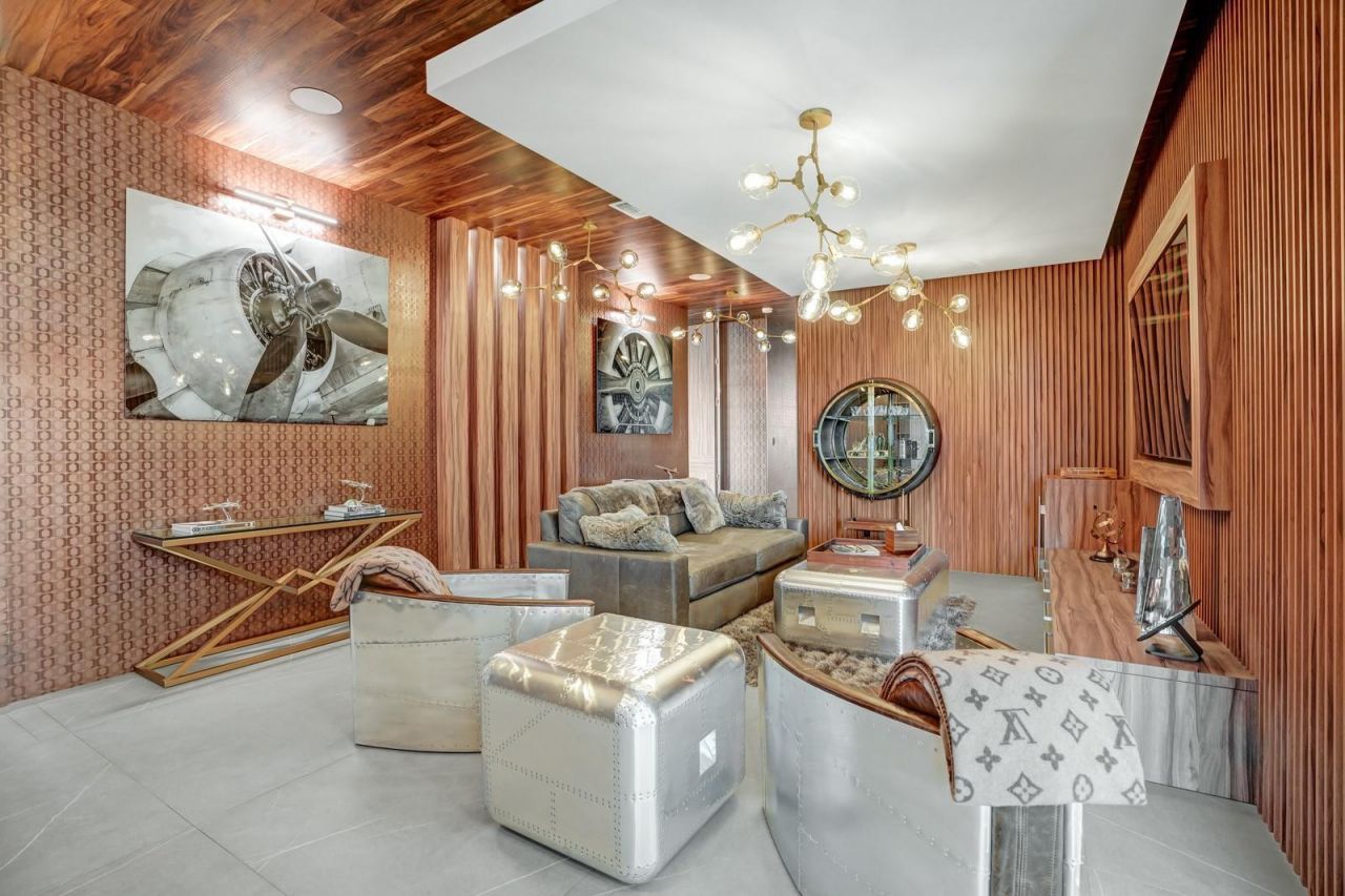 671 Middle River Drive, Fort Lauderdale, FL 33304 Photo