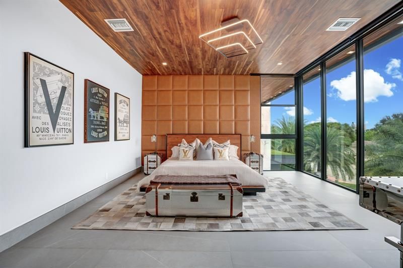 671 Middle River Dr, Fort Lauderdale, FL 33304 Photo