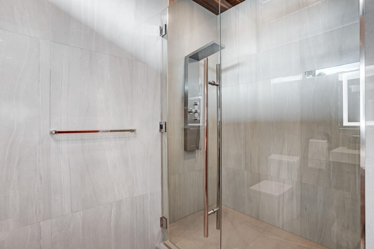 671 Middle River Drive, Fort Lauderdale, FL 33304 Photo