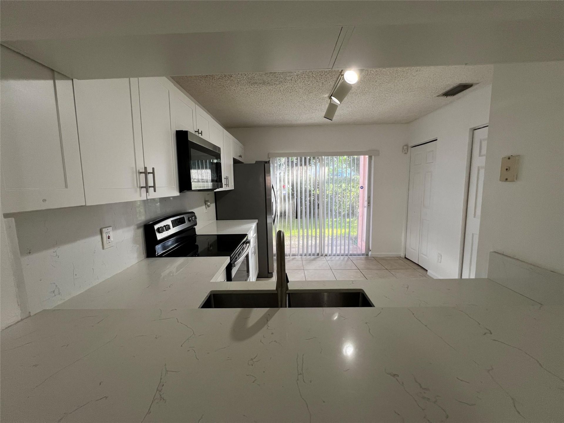 6756 Sienna Club Drive, Unit 6756, Lauderhill, FL 33319 Photo