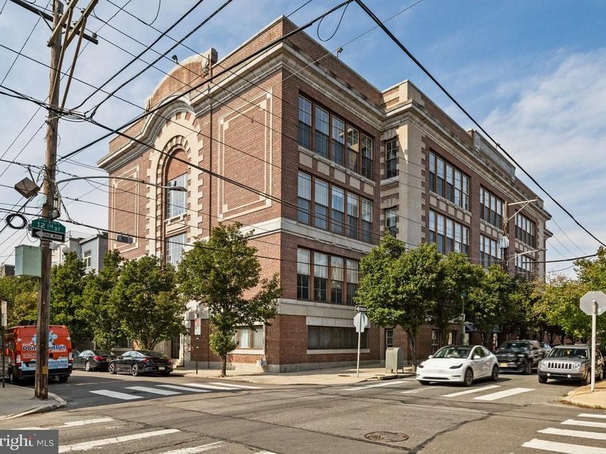 1201 15 Fitzwater Street, Unit 211, Philadelphia, PA 19147 Main Photo