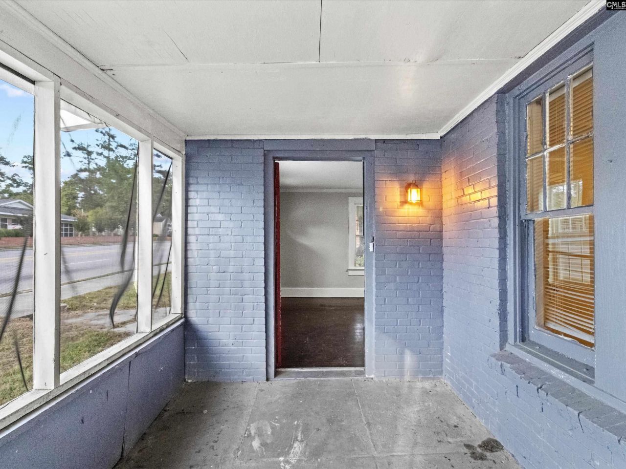 5018 N Main Street Photo 4