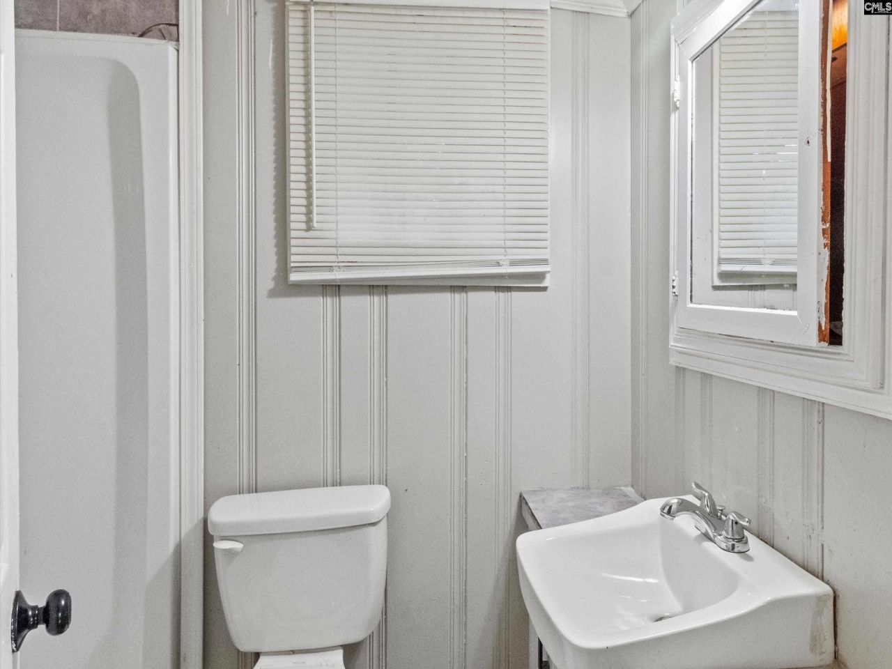 5018 N Main Street Photo 6