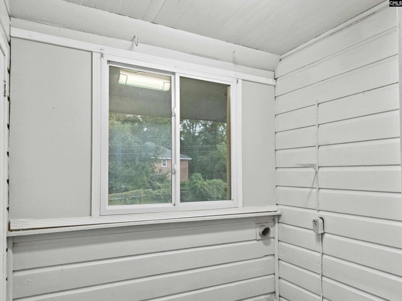 5018 N Main Street Photo 9