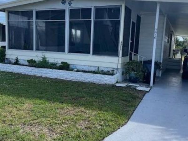 176 Windsor Dr., Port Orange, FL 32129