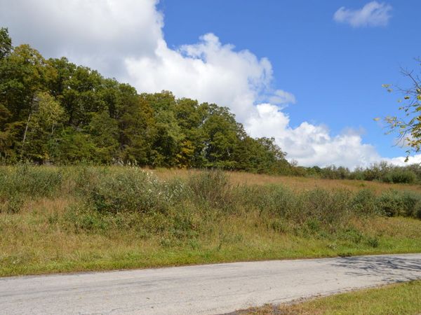 023 Johns Creek RD, New Castle, VA 24127