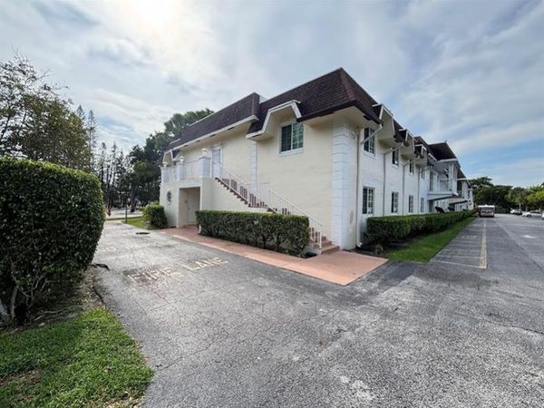 700 SE 2nd Avenue, Unit 409, Deerfield Beach, FL 33441