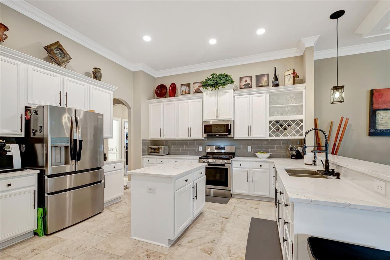 808 River Hammock Boulevard, Brandon, FL 33511 Photo