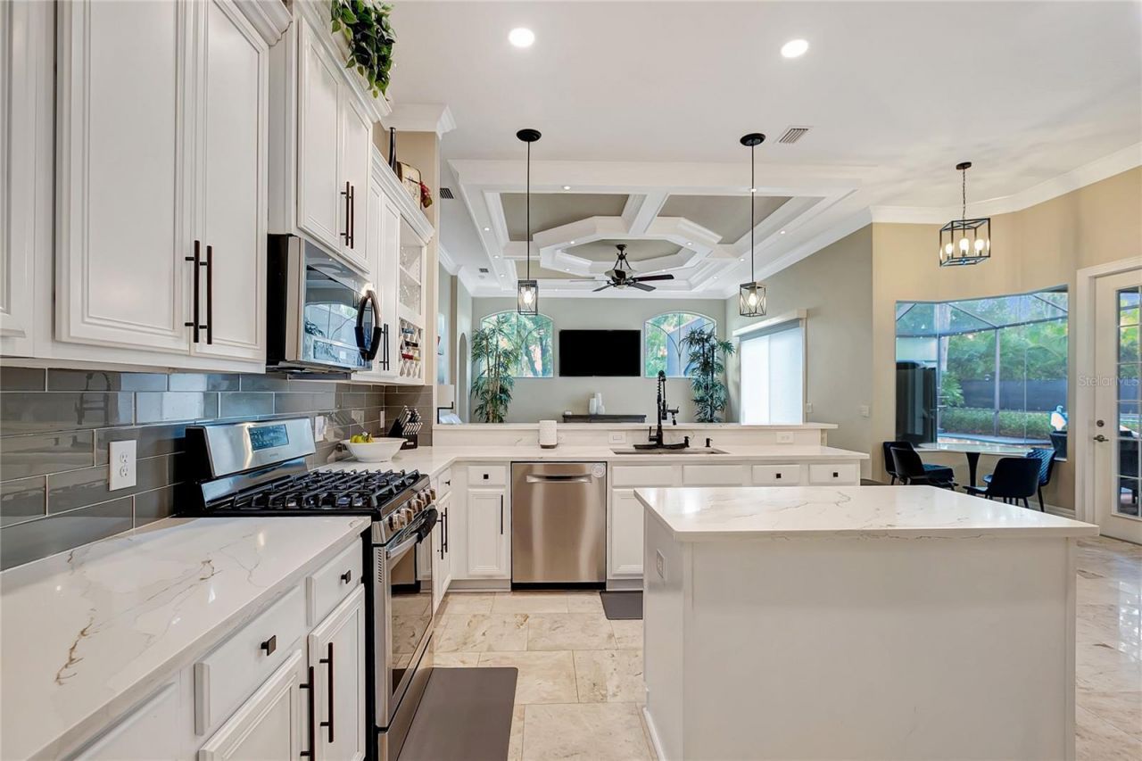 808 River Hammock Boulevard, Brandon, FL 33511 Photo