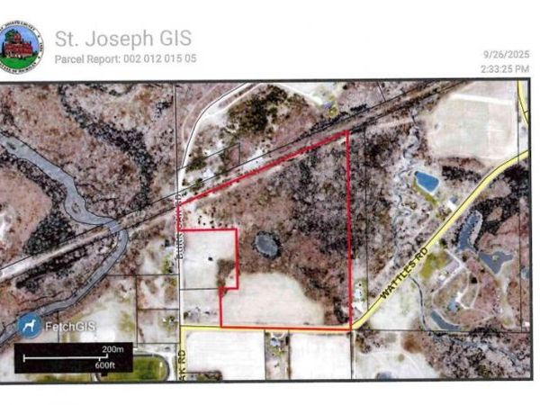 N Burr Oak Road, Colon, MI 49040