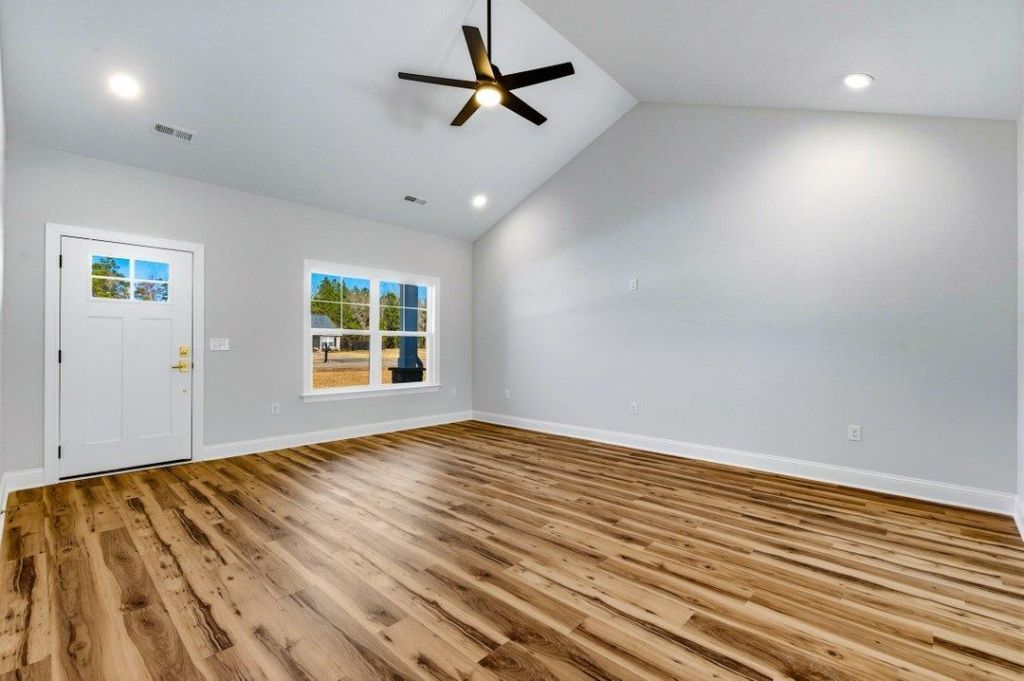 409 St. John Rd. Photo 5