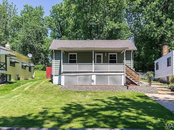 9934 Valley Drive, St Louis, MO 63137