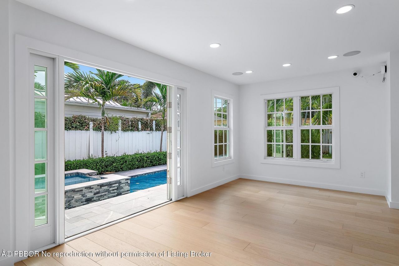 291 Austin Lane, West Palm Beach, FL 33401 Photo