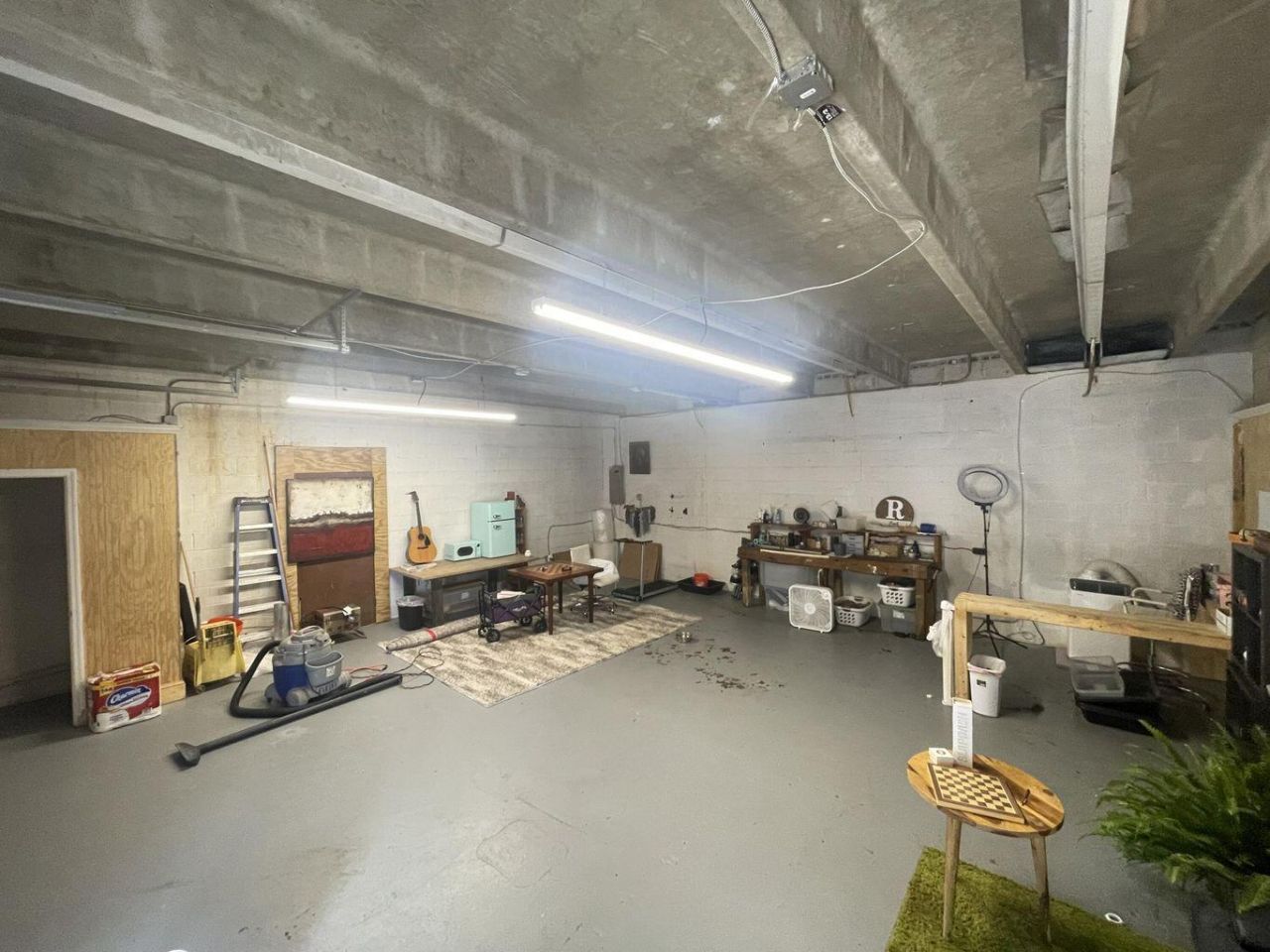 121 Hemphill Court Court Photo 4