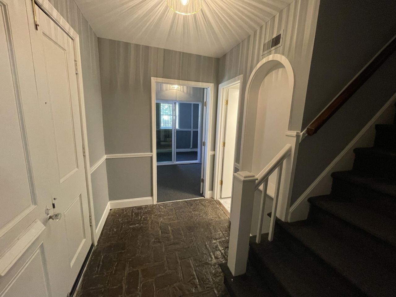 635 East Bay Street Photo 13