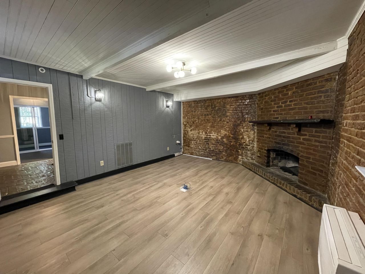 635 East Bay Street Photo 18