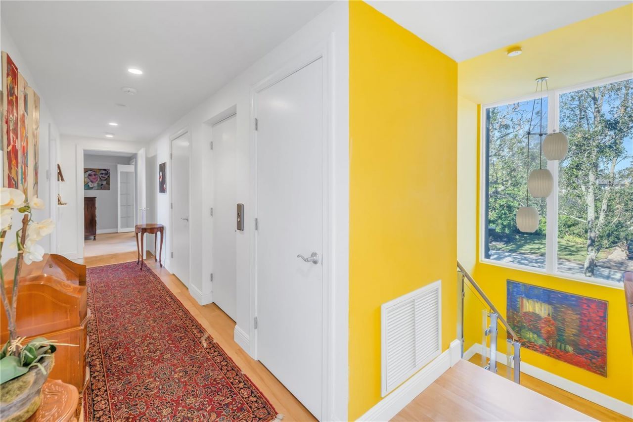 838 Monterey Boulevard Ne, Saint Petersburg, FL 33704 Photo