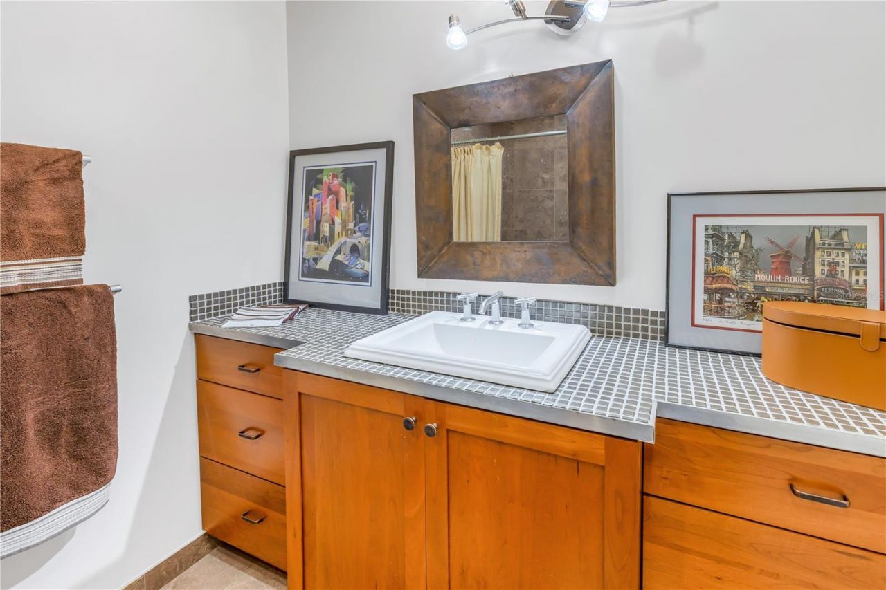 838 Monterey Boulevard Ne, Saint Petersburg, FL 33704 Photo