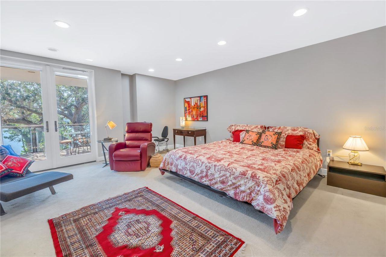 838 Monterey Boulevard Ne, Saint Petersburg, FL 33704 Photo