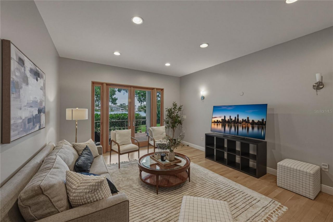 838 Monterey Boulevard Ne, Saint Petersburg, FL 33704 Photo
